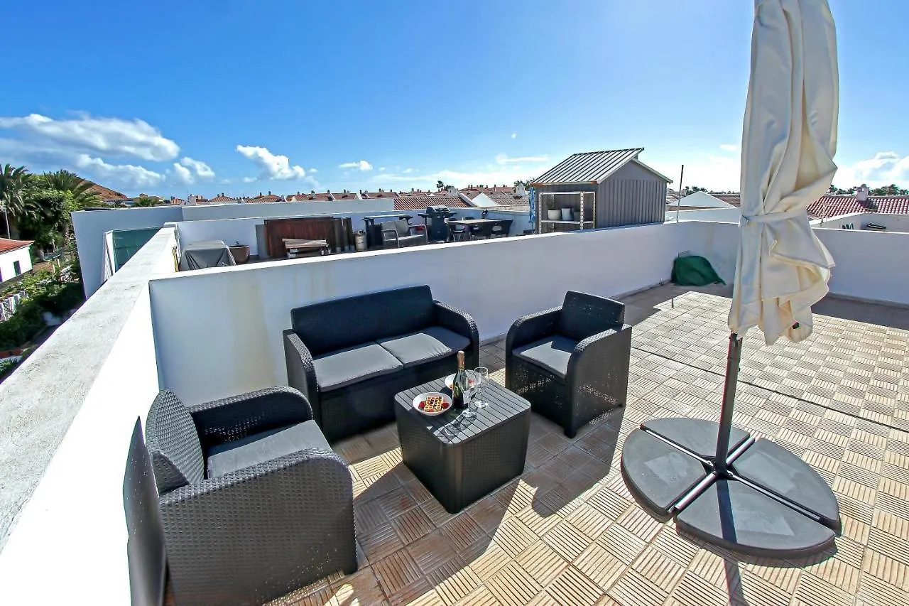 Nice 2 Bedroom Flat With Big Pools And Big Terrace Parque Don Jose, 313 Costa Del Silencio Vakantiehuis