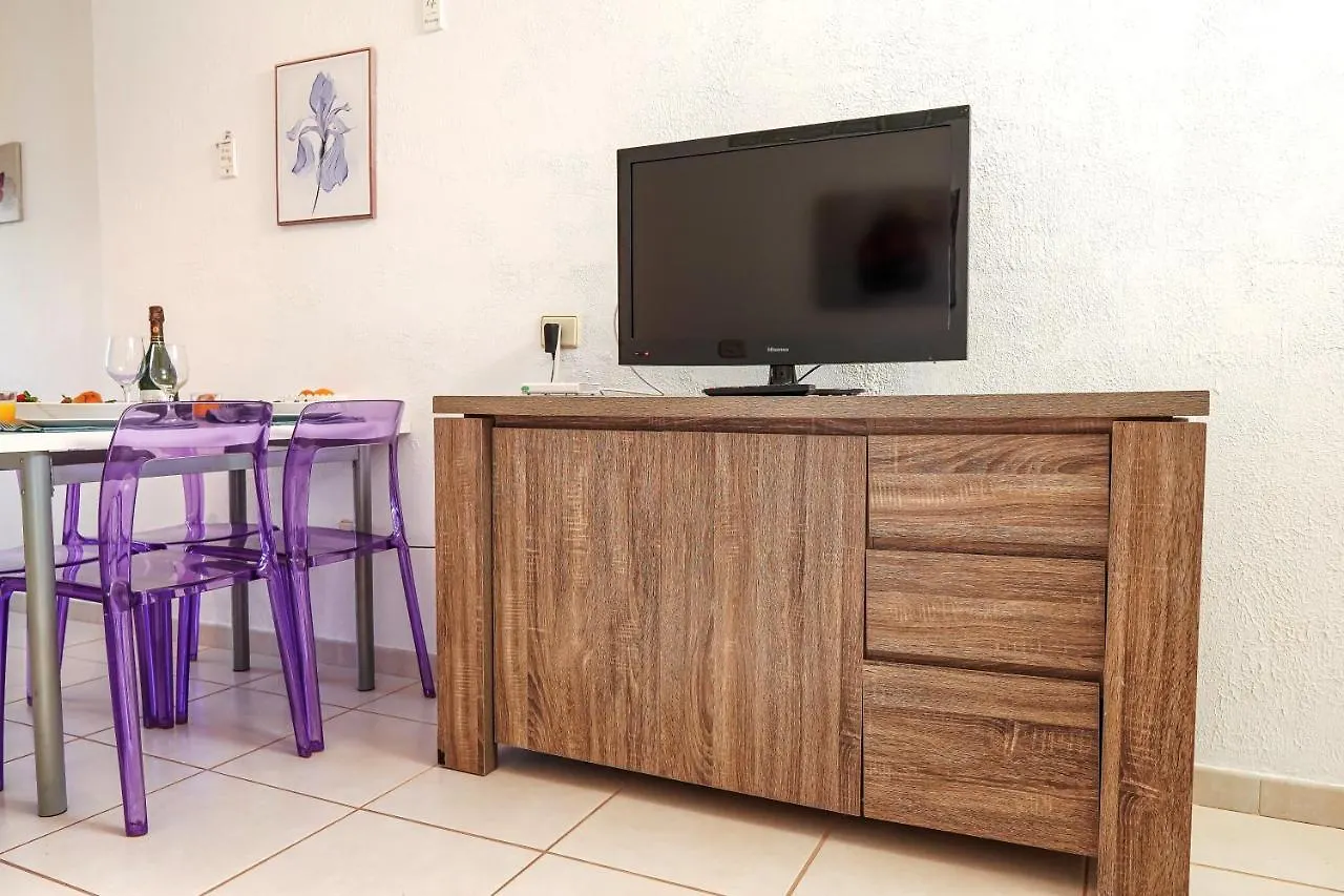 Nice 2 Bedroom Flat With Big Pools And Big Terrace Parque Don Jose, 313 Costa Del Silencio