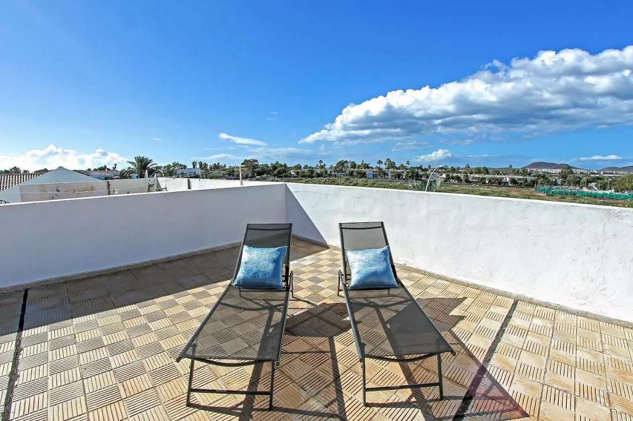 Tatil Evi Nice 2 Bedroom Flat With Big Pools And Big Terrace Parque Don Jose, 313 Costa Del Silencio İspanya