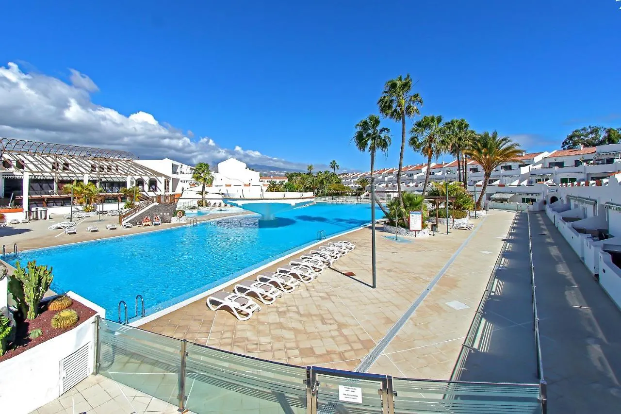 Tatil Evi Nice 2 Bedroom Flat With Big Pools And Big Terrace Parque Don Jose, 313 Costa Del Silencio