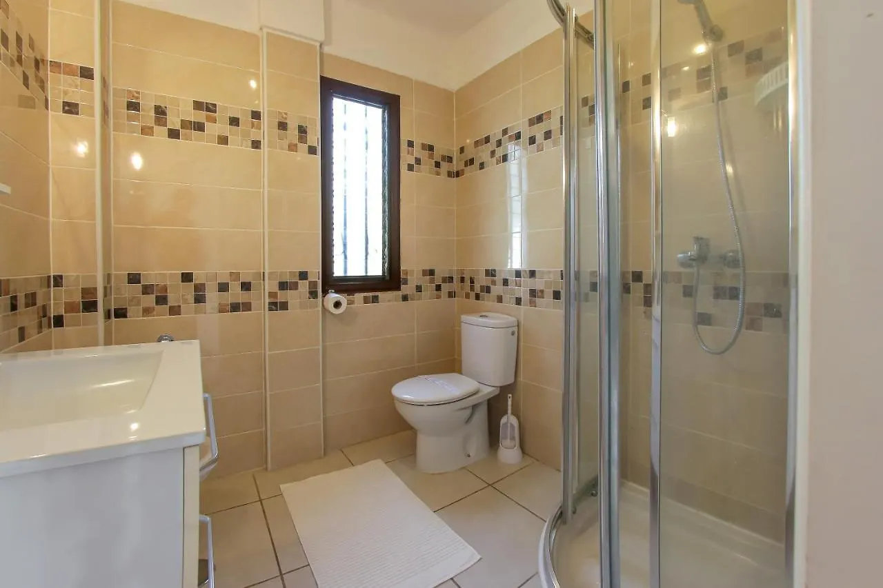 Tatil Evi Nice 2 Bedroom Flat With Big Pools And Big Terrace Parque Don Jose, 313 Costa Del Silencio İspanya